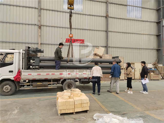 香蕉福利视频機械冷炭機得到客戶認可,裝車發往濟源