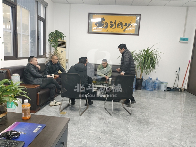 江西客戶深入考察小麥秸稈香蕉视频破解版製造現場